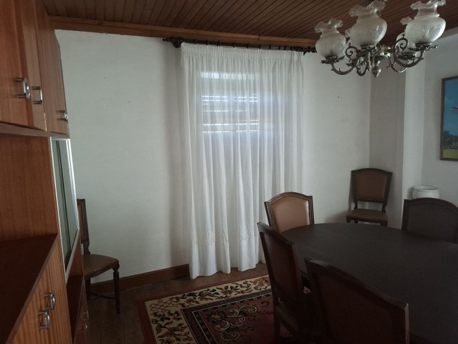 Moradia com logradouro