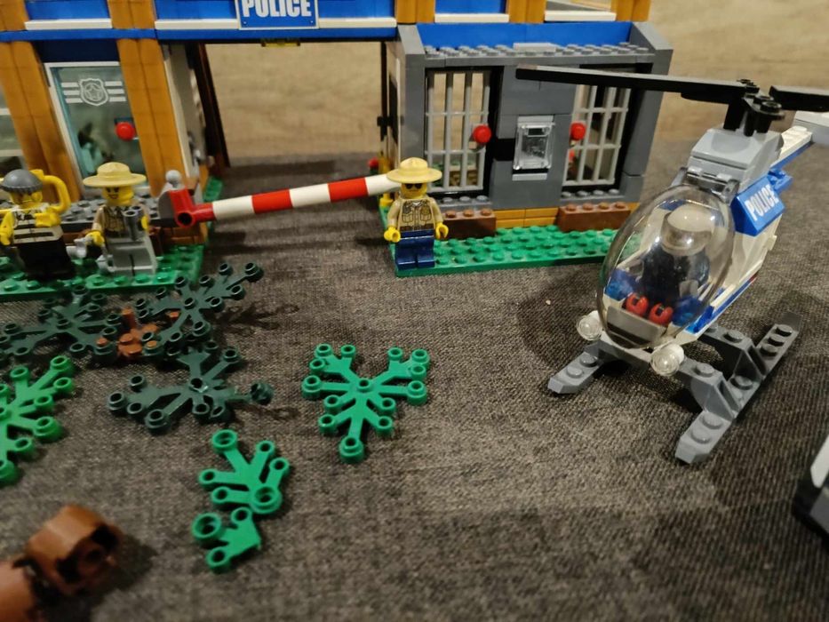 LEGO City 4440 Leśny Posterunek Policji - Niekompletny Zestaw