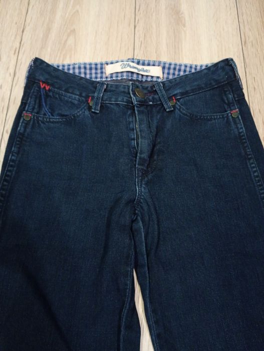Damskie spodnie marki Wrangler