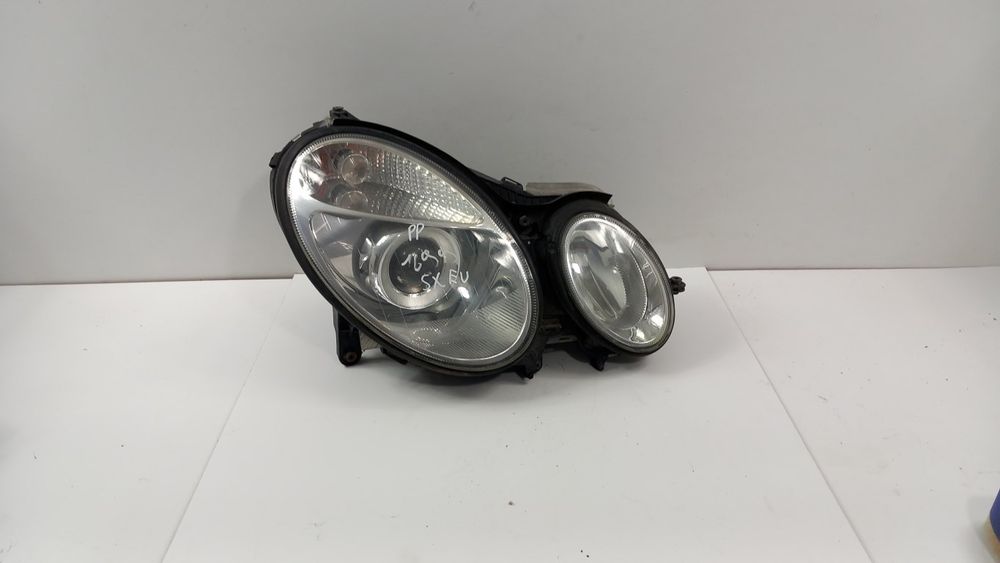 Mercedes E Klasa W211 Lampa Przód Prawa Eu Xenon Skrętny