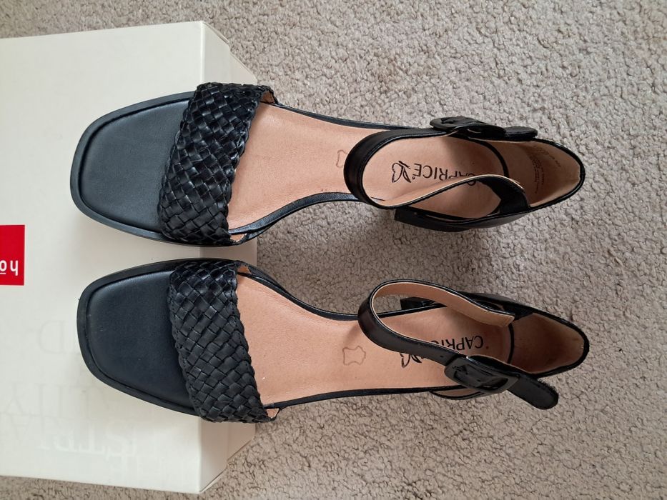 Босоніжки шкіряні 41