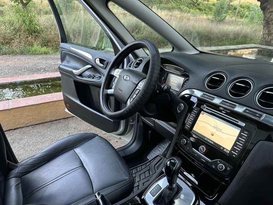 Ford S-Max titanium 7L 2011