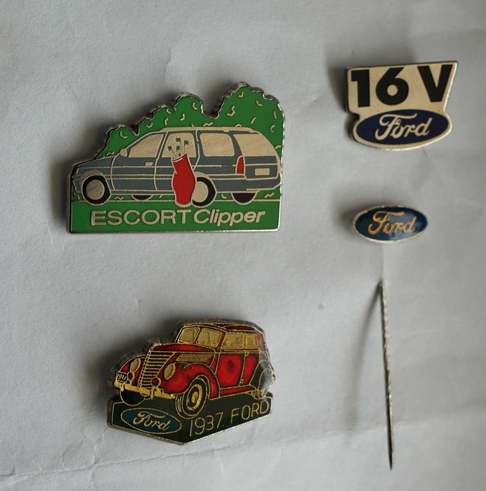 komplet przypinek Ford Escort  logo 4 szt.