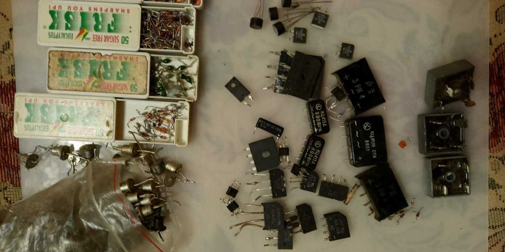 резистор диоды. тиристоры  транзистор конденсатор новые и Б/у