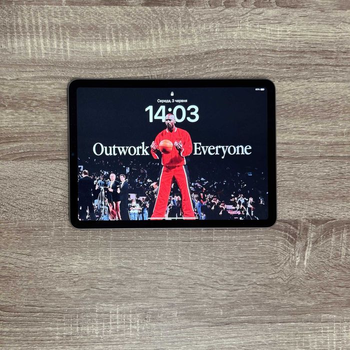 iPad Air M1 2022 64gb Wifi Space Grey Liquid Retina Touch ID + Apple Pencil 2 БУ в отличном состоянии