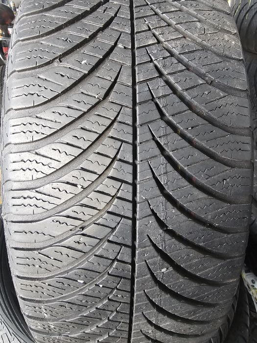 205/55R16 Goodyear Vector4Sea