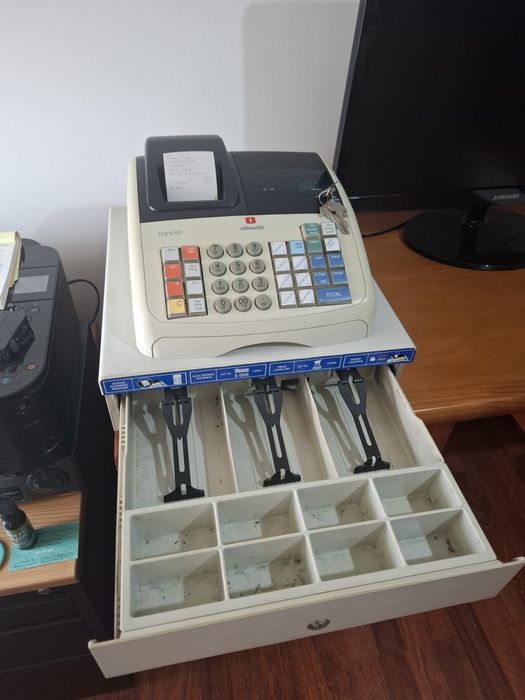 Registadora Olivetti ECR6600