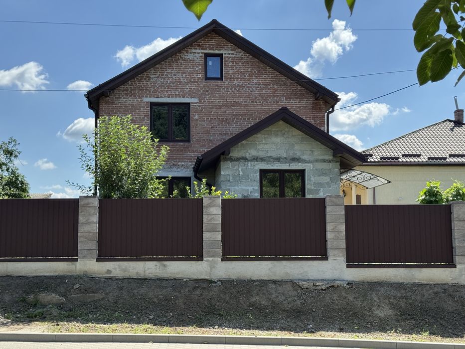 Продам будинок в Мурованому