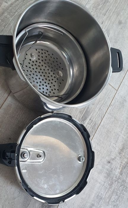 Szybkowar firmy Tefal 6L