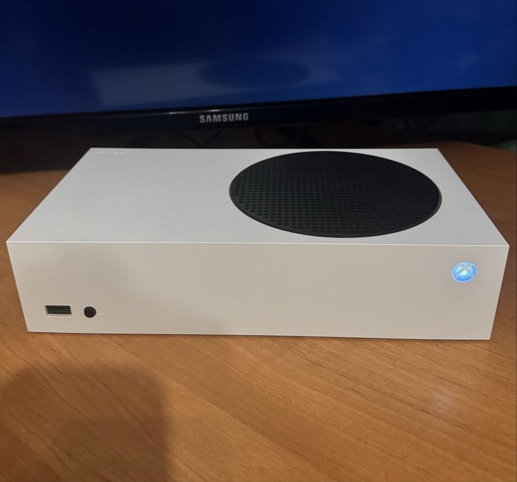 Продам xbox series s