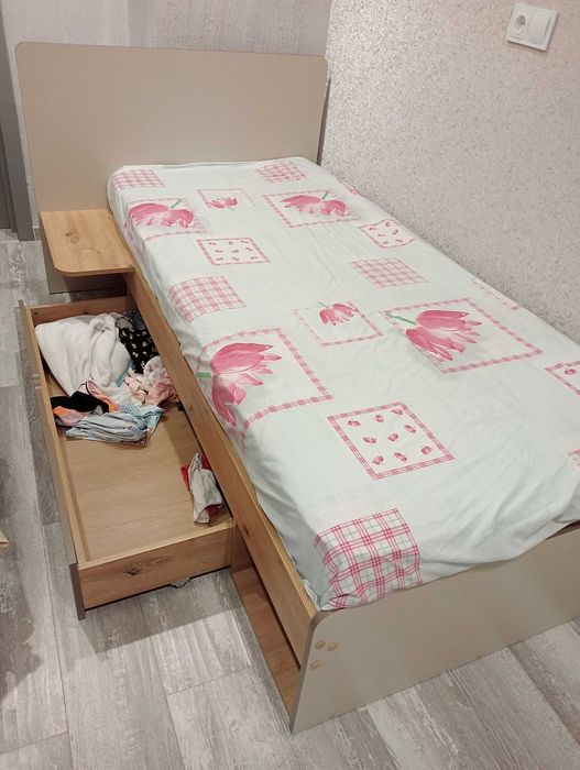 Ліжко одномісне .