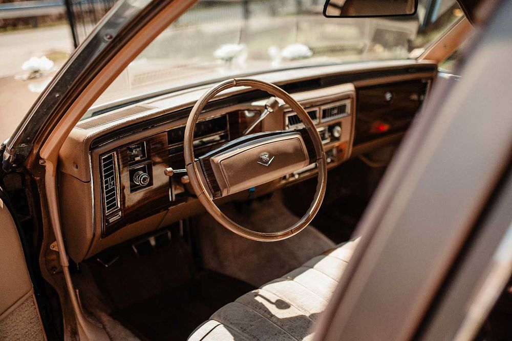 Cadillac Deville 1978 auto okolicznościowe, do ślubu, ślub wesele