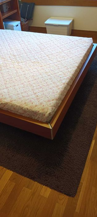 Cama de Casal (colchão incluído) + Gaveteiro + Móvel