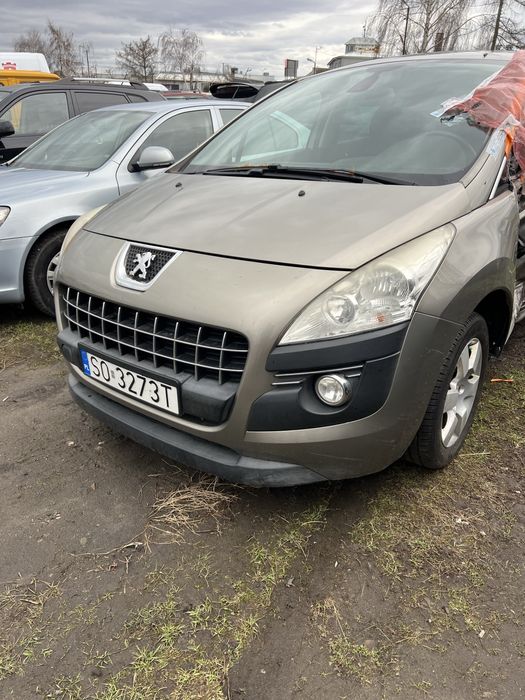 Продам передній бампер до Peugeot 3008