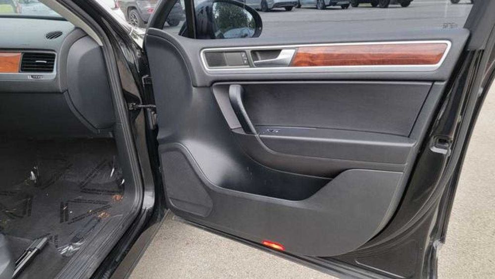 2011 Volkswagen Touareg 3.0 TDI Дизель