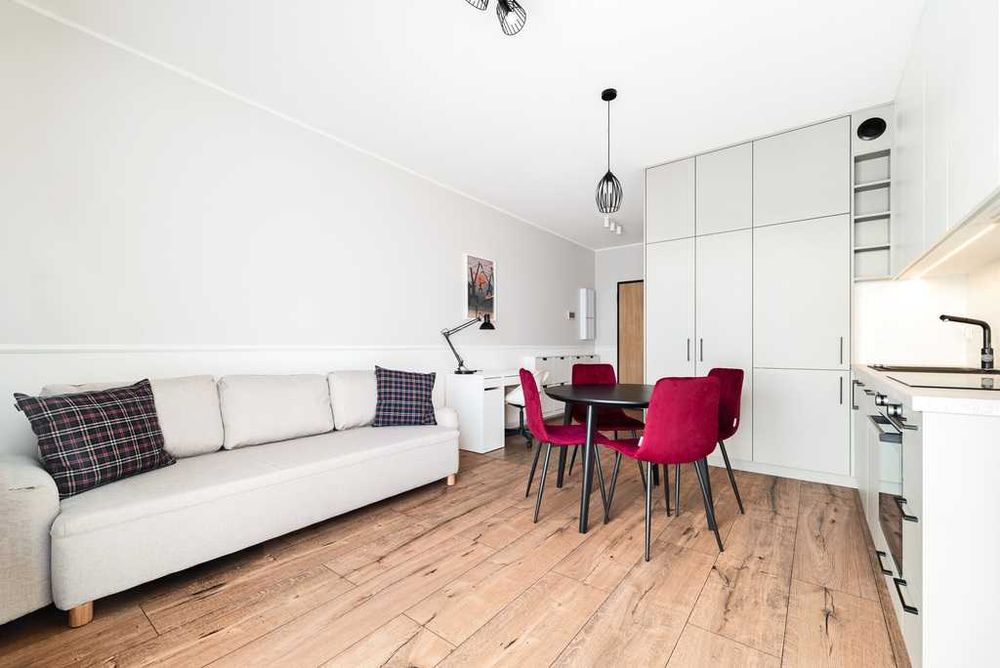 Kawalerka z parkingiem i piwnicą,ul. Leskiego