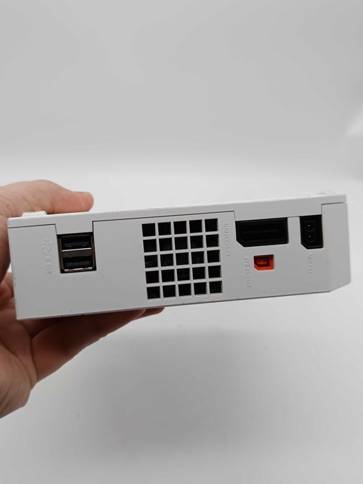 Konsola Nintendo Wii + gra i okablowanie + Adapter HDMI