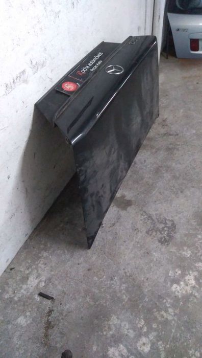 Tampa Da Mala Mercedes-Benz 200 - 300 D (124)