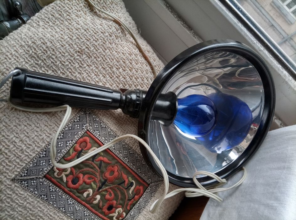 Синяя лампа лечебная