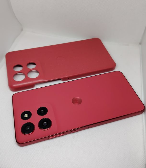 Motorola Moto G86 5G   8/256 gb Red