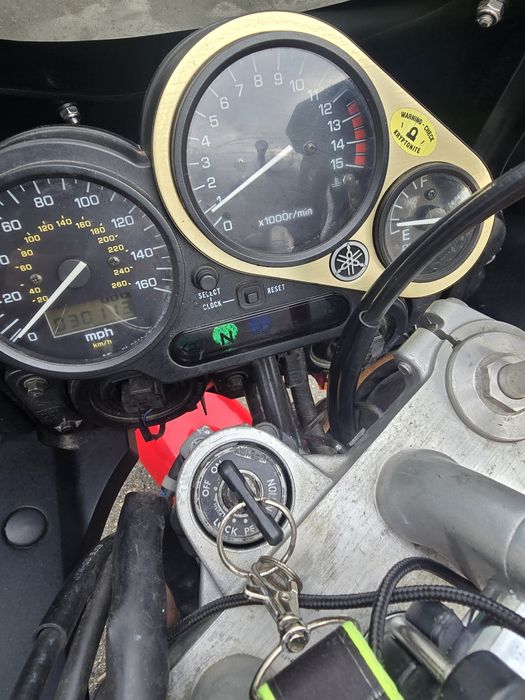 Motocykl Yamaha FZS 600