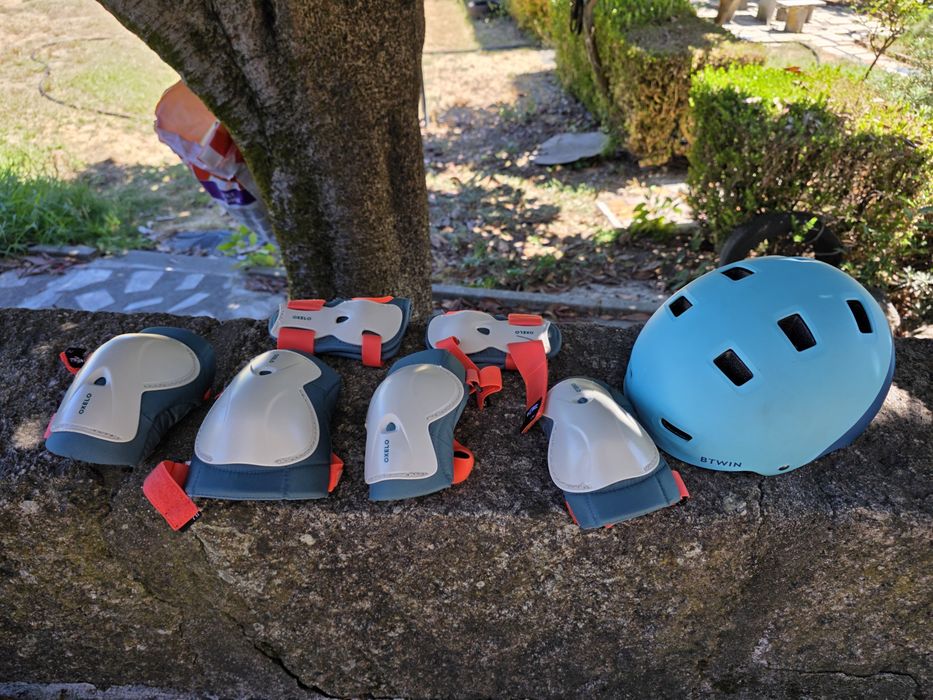 Proteções de criança com capacete