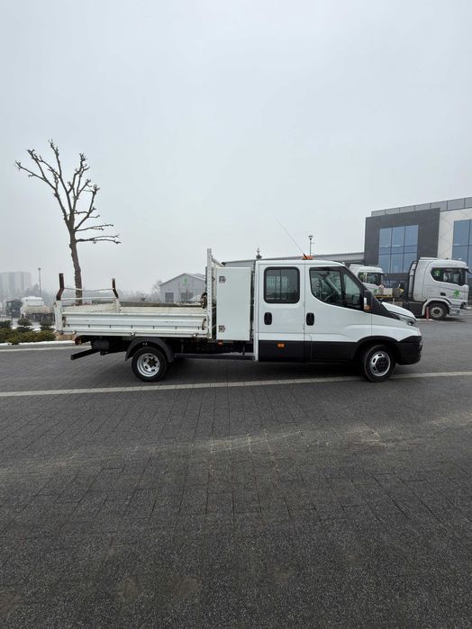 IVECO 35c14 / 2017 / 229 tys km / wywrotka / doka / 6 osób