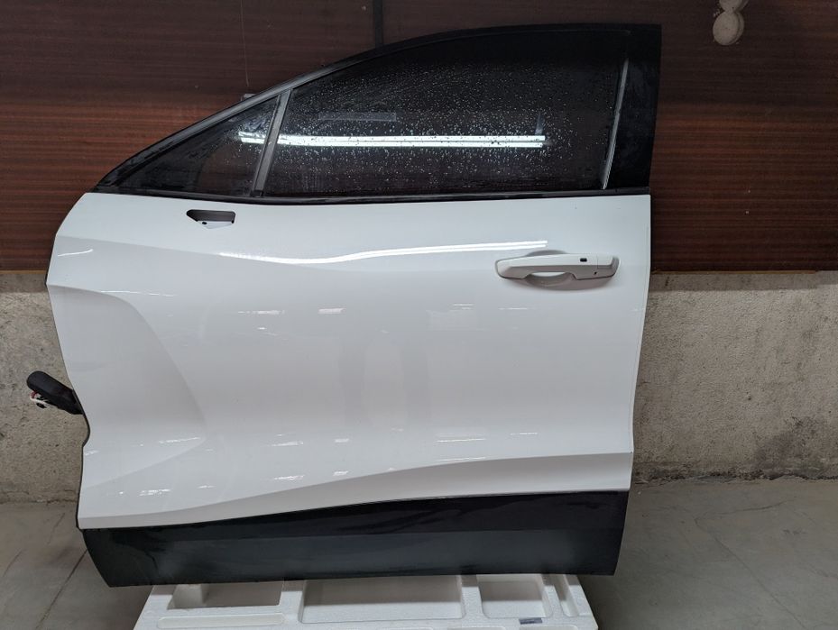 Двері перед зад Chevrolet Blazer EV колір 8624 комплектні