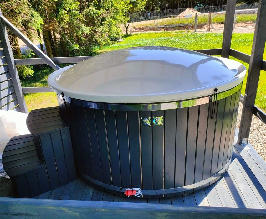 Domek nad jeziorem Świętajno,Bilard,klima, Wi-Fi, jacuzzi,łódka