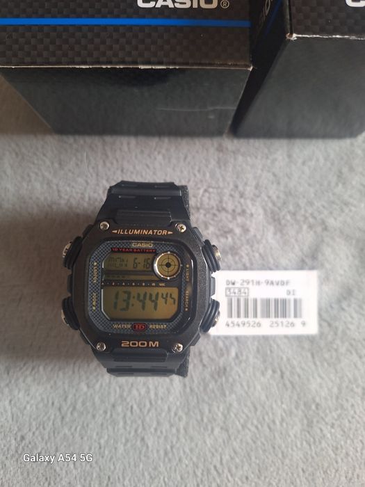 Часы CASIO Illuminator