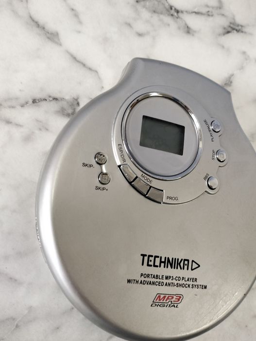 Stary discman Technika