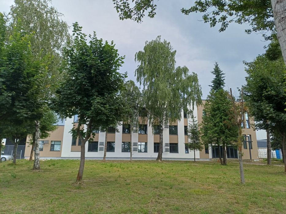 Оренда Офісів - Їдальні - Території