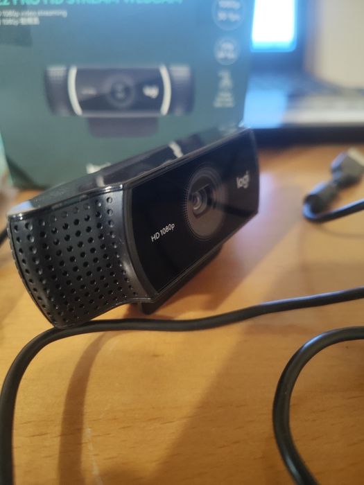 Веб-камера Logitech C922 Pro HD Stream (1080p) + штатив