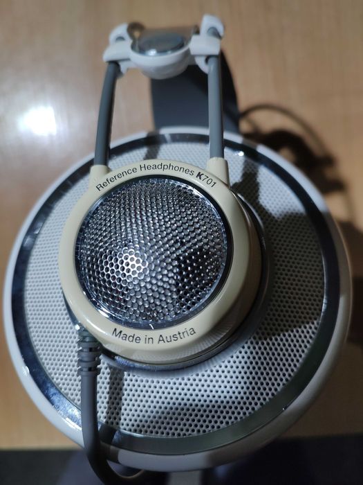 AKG K701 навкшники