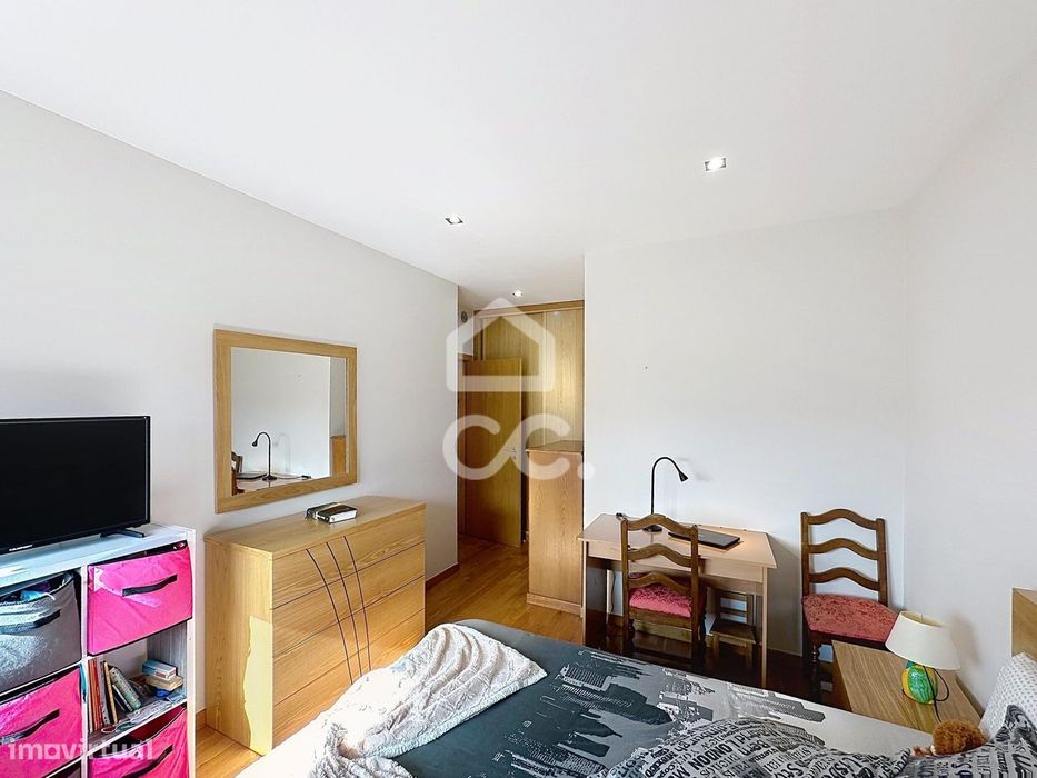 Apartamento T3 Moderno com Open Space, 3 Varandas e Suite