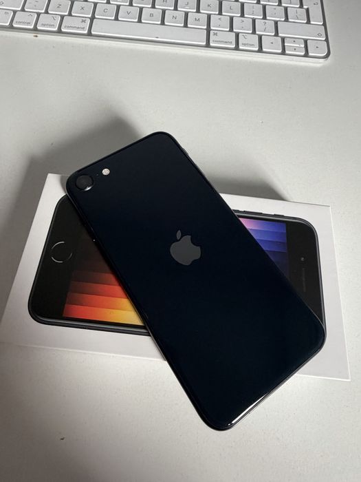 @ Bateria 100% iPhone SE 2022 128gb Midnight Idealny