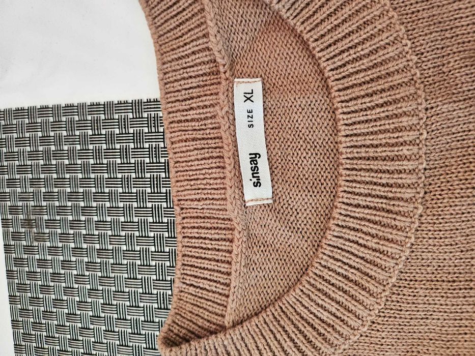 Śliczny sweter Sinsay rozm.XL