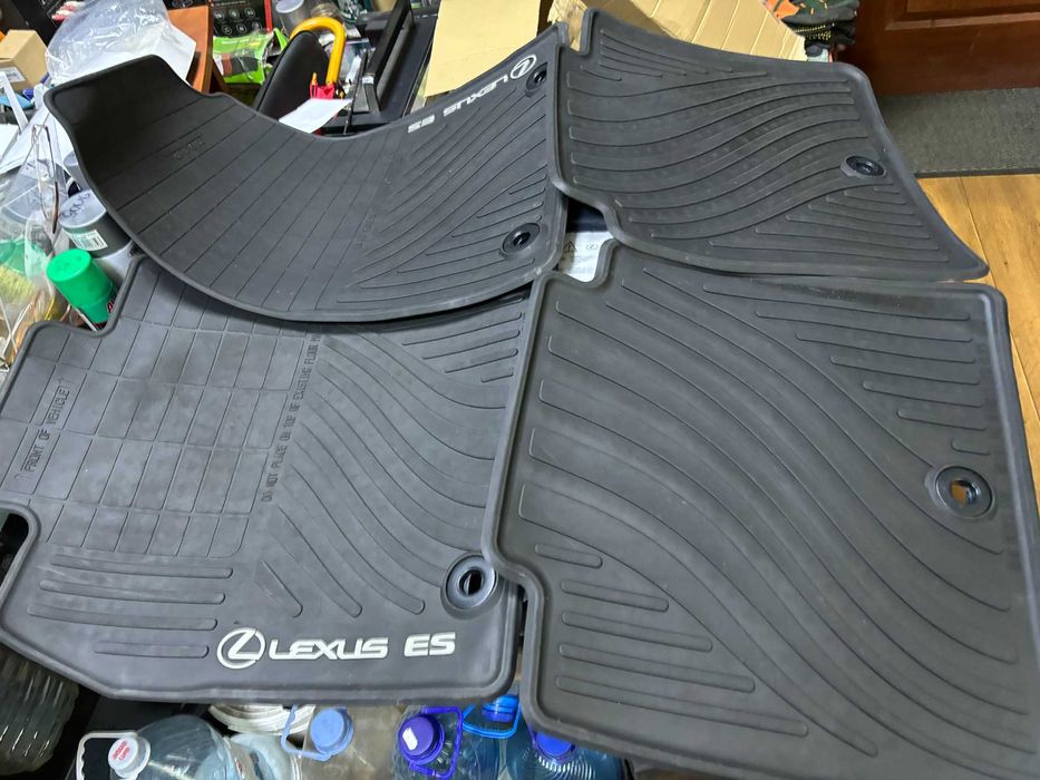 LEXUS ES Новые! Оригинальный комплект резиновых Ковриков