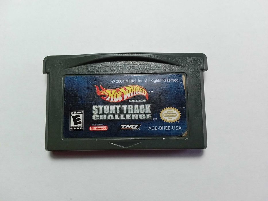 Vendo jogo de carros Hotwheers para Game boy advance