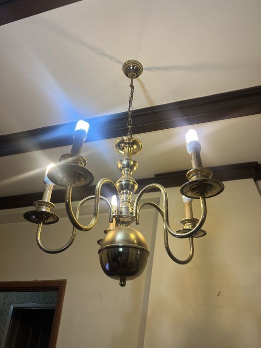 Candeeiro dourado de sala / quarto