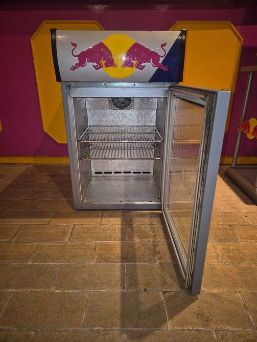 Frigorífico Vitrine Para Bolos e Frigorífico Red