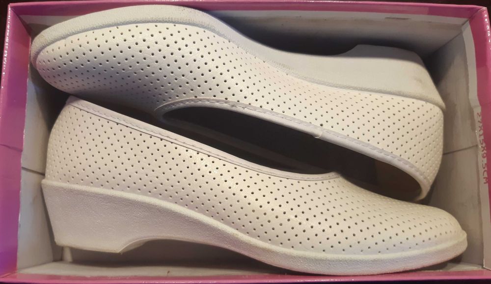 lekkie buty damskie (cichobiegi)