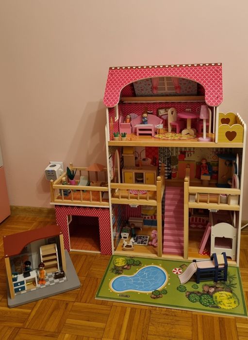 Domek dla lalek Kinderplay plus ludziki i akcesoria Playtive