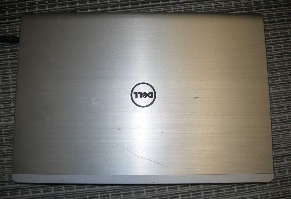 Dell Inspiron 17 5748 (P26E) 17.3" i5-4210U 8 ГБ SSD 128 Gb 1 Gb
