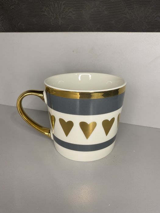Крутезні чашки з сердечками НОВІ