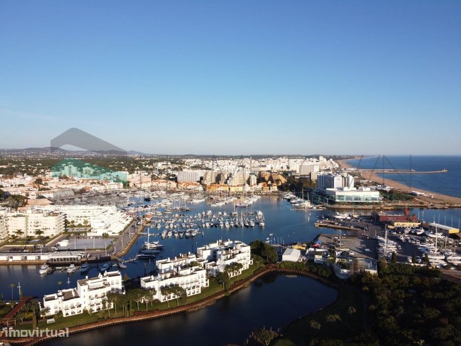 Moradia em banda V3+2 Vilamoura