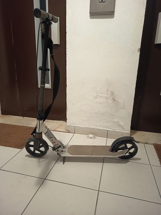 Trotinete Oxelo Mid 9 com Suspensão e Travão de Disco/Mão – Cinza/Preta