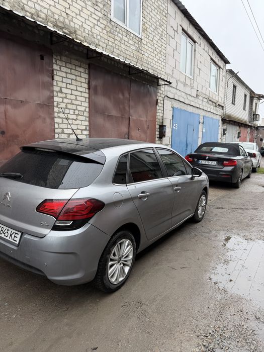 Citroen c4 1.2 turbo 2015 рік