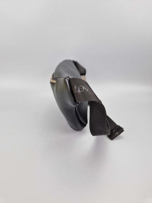 Saszetka Nerka VALENTINO Bags