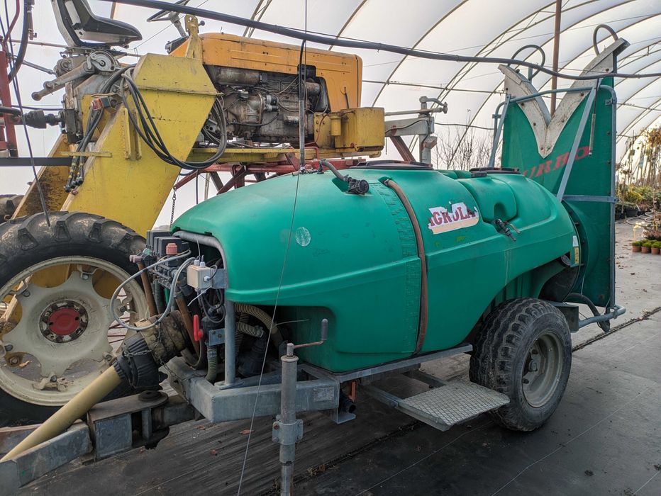 Opryskiwacz sadowniczy Agrola Turbo 1500